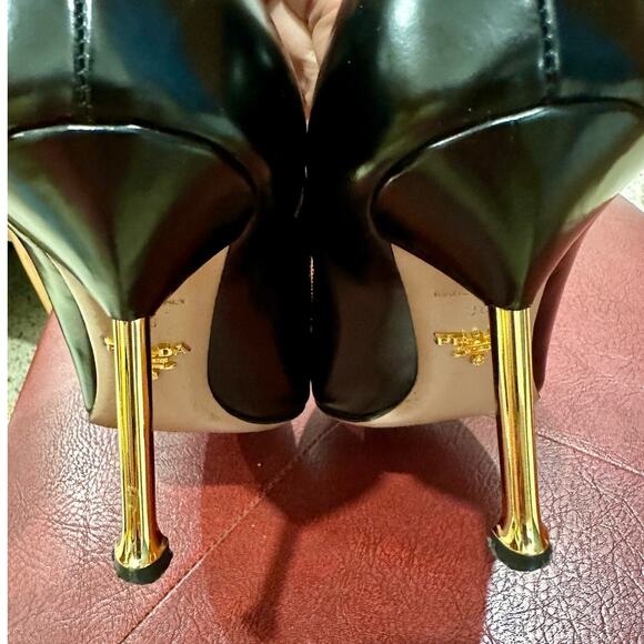 Prada Spazzolato Basi Nero black women's pumps gold heels size 36 authentic - Picture 11 of 12
